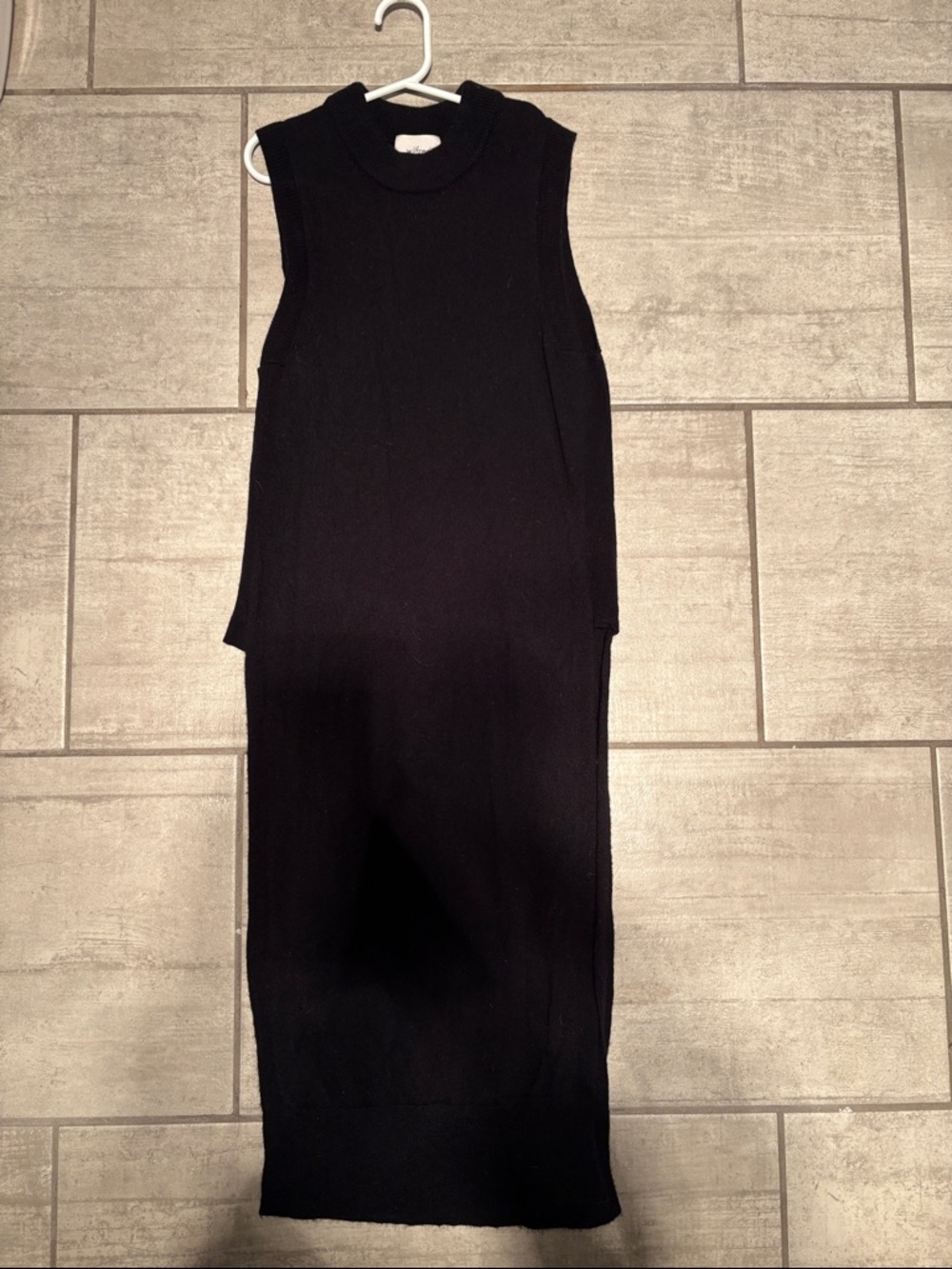 Wilfred Black Ribbed Sleeveless Midi Dress with Large Slits